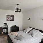 De Charme 12 Personnes Pres Du Mans Avec Piscine Chauffee - Fr-1-410-381 בית נופש