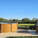 De Charme 12 Personnes Pres Du Mans Avec Piscine Chauffee - Fr-1-410-381 Changé
