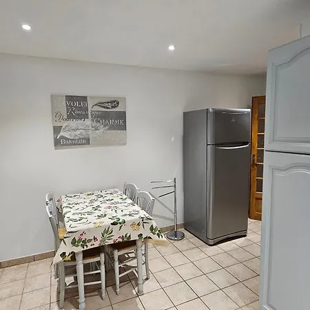 De Charme Près Du Mans Avec Piscine Et Climatisation - Fr-1-410-381 * Changé