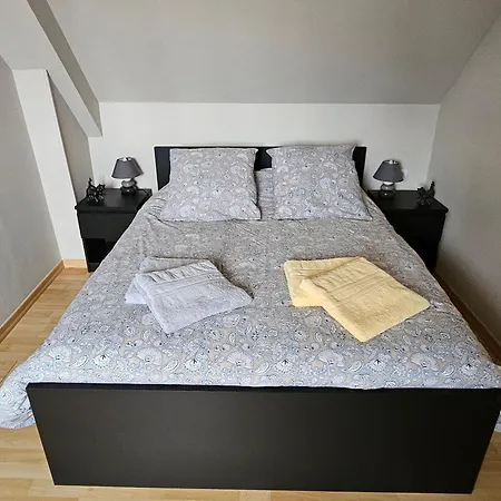 Gite De Charme Pres Du Mans Avec Piscine Et Climatisation - Fr-1-410-381 * Change (Sarthe)