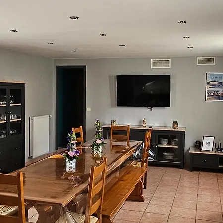 De Charme Près Du Mans Avec Piscine Et Climatisation - Fr-1-410-381 * Changé